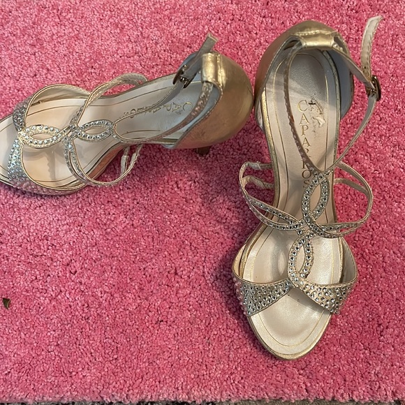 Shoes - Picture 2 of 4